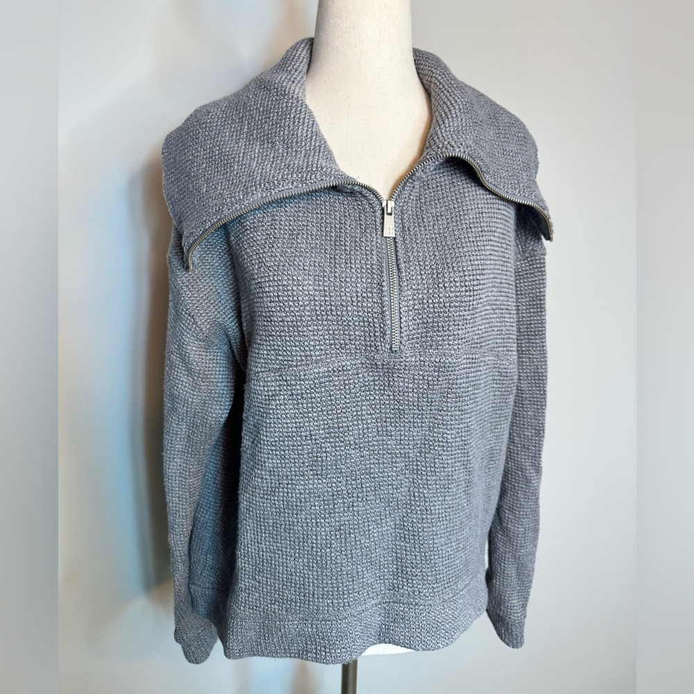 Sz XS Sweaty Betty Restful Boucle Half Zip Sweatshirt in a textured gray cotton - Picture 2 of 13